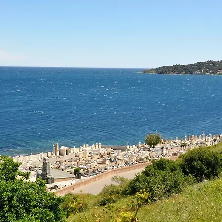 Mountain View Mobile In Roquebrune-sur-argens, France * Roquebrune-sur-Argens