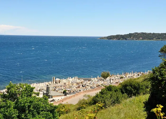 Mountain View Mobile In Roquebrune-sur-argens, France * Roquebrune-sur-Argens